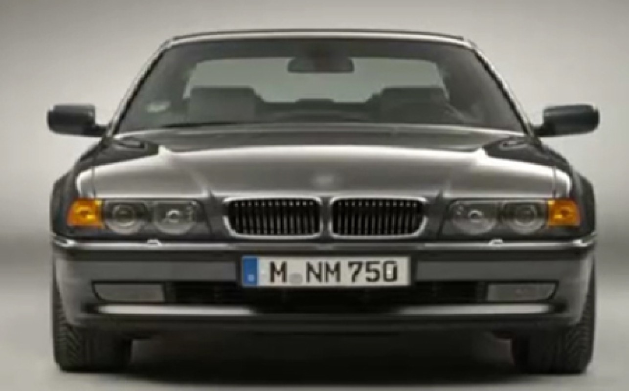 آشنایی با اجزای اصلی وسایل نقلیه و آموزش نکات مهم قبل از شروع رانندگی